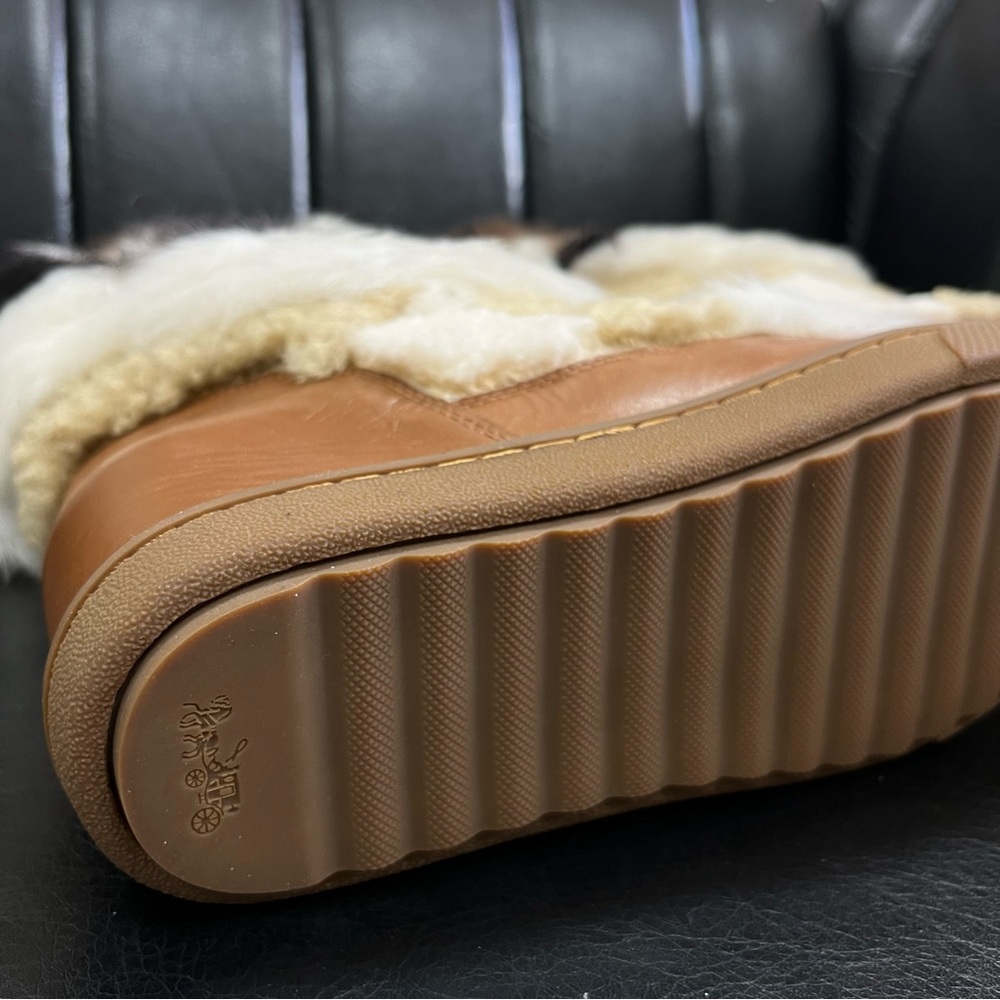 COACH Shearling boots - Picture 6 of 8